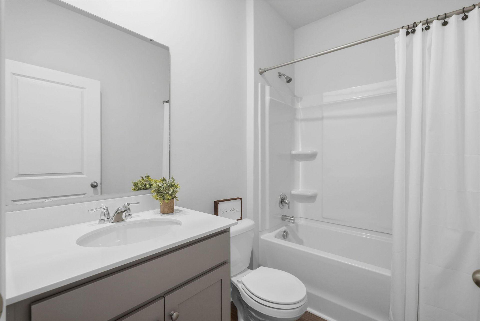 162 Oakwood Boulevard Photo 30