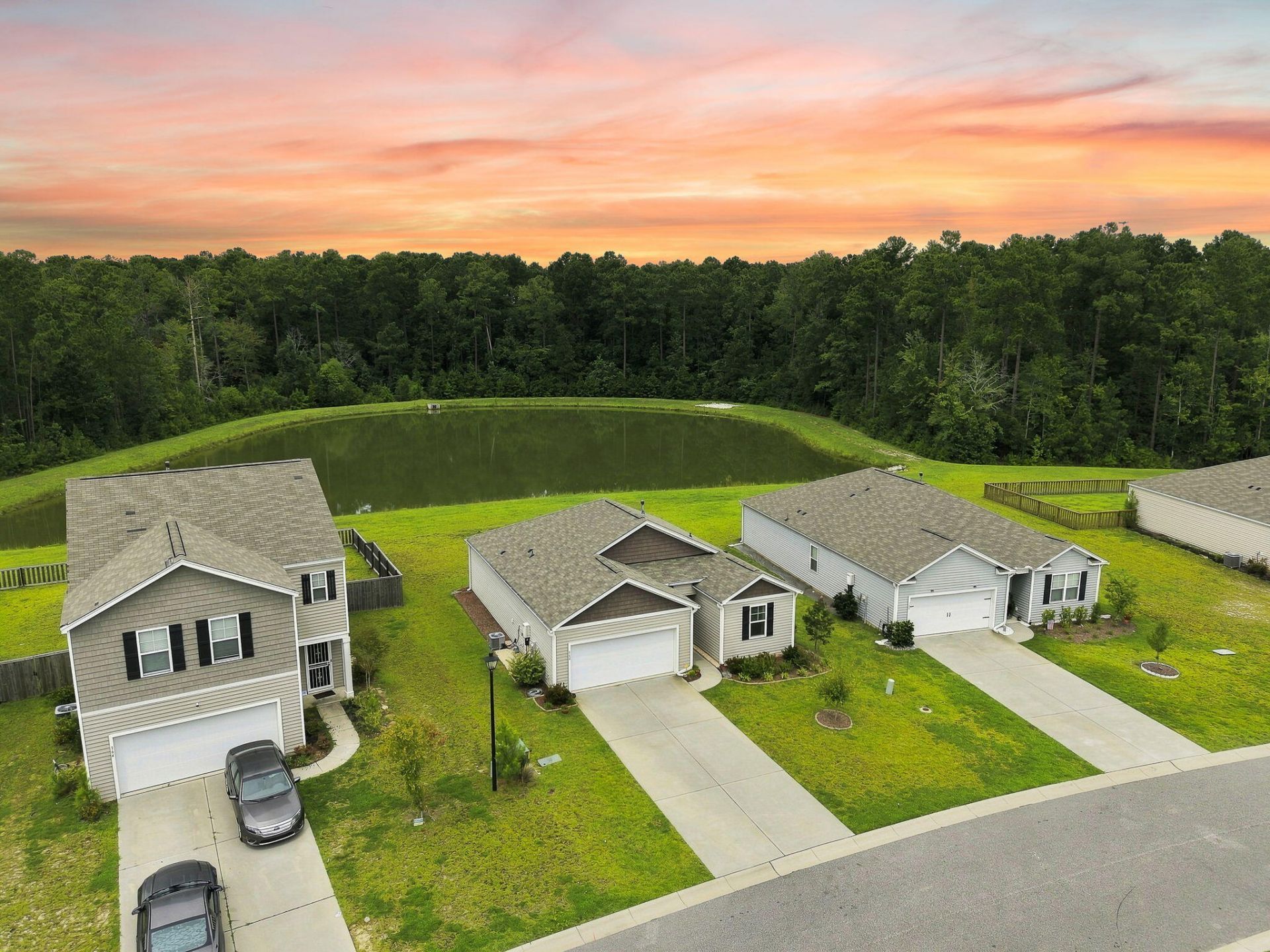 162 Oakwood Boulevard Photo 34