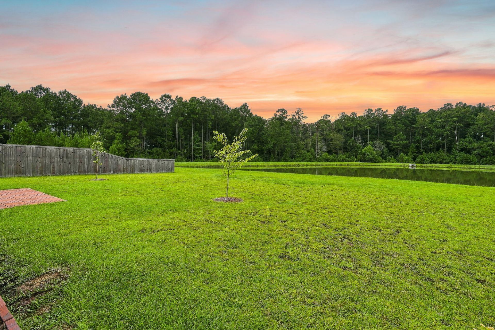 162 Oakwood Boulevard Photo 36