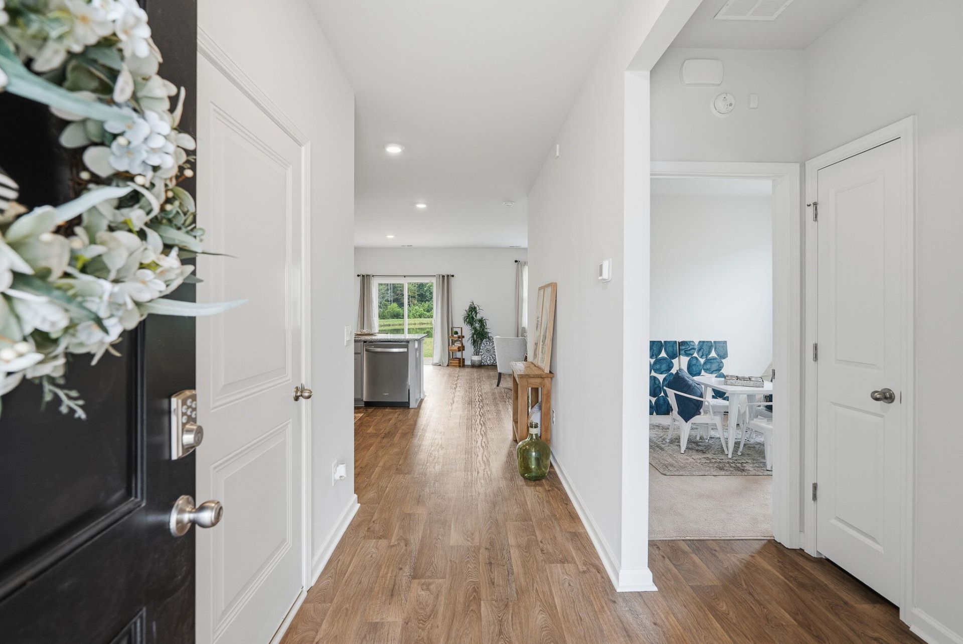162 Oakwood Boulevard Photo 4
