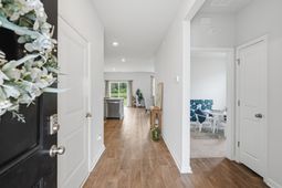 162 Oakwood Boulevard photo 4