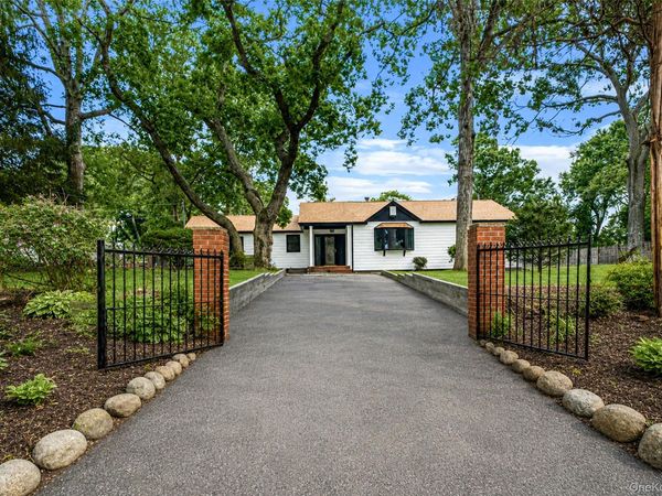 68 Oakdale Avenue , Selden, NY 11784
