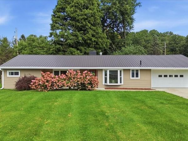 1346 Hillcrest Drive, Lexington, OH 44904