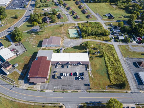 618 Elm St , Shelbyville, TN 37160