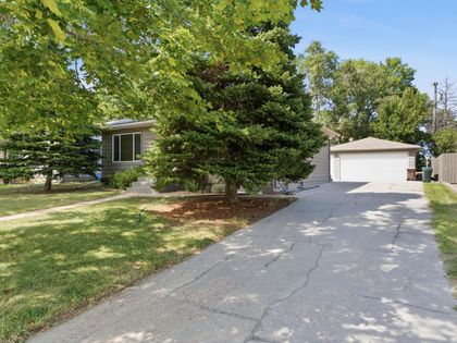  918 W 7th Ave Mitchell, SD 57301