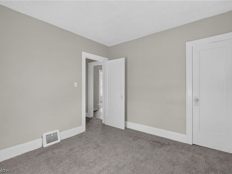 1646 Burgess Road, Cleveland, OH 44112 Photo 12
