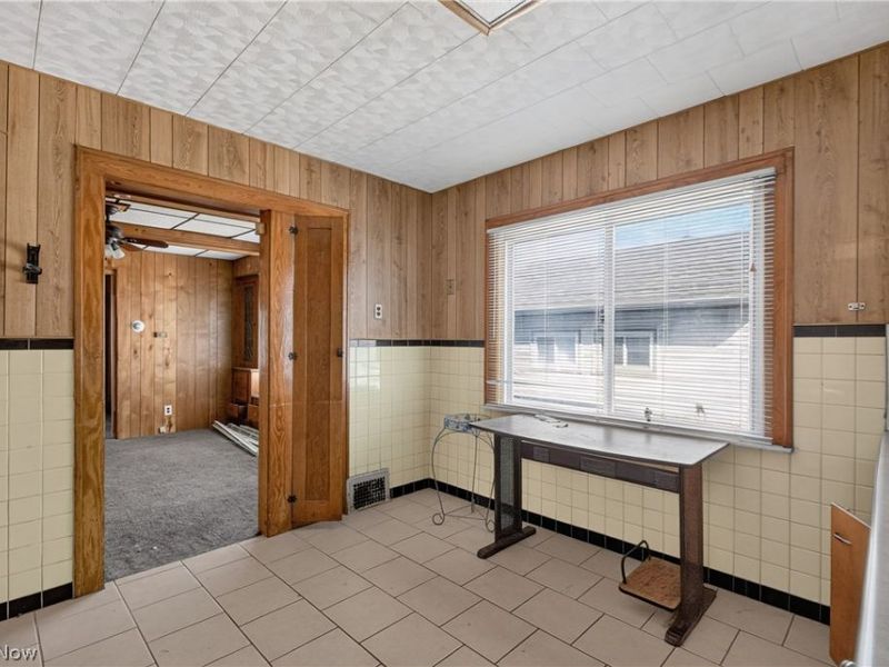 1646 Burgess Road, Cleveland, OH 44112 Photo 14