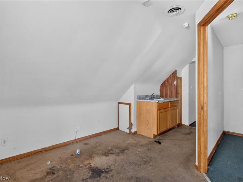 1646 Burgess Road, Cleveland, OH 44112 Photo 23