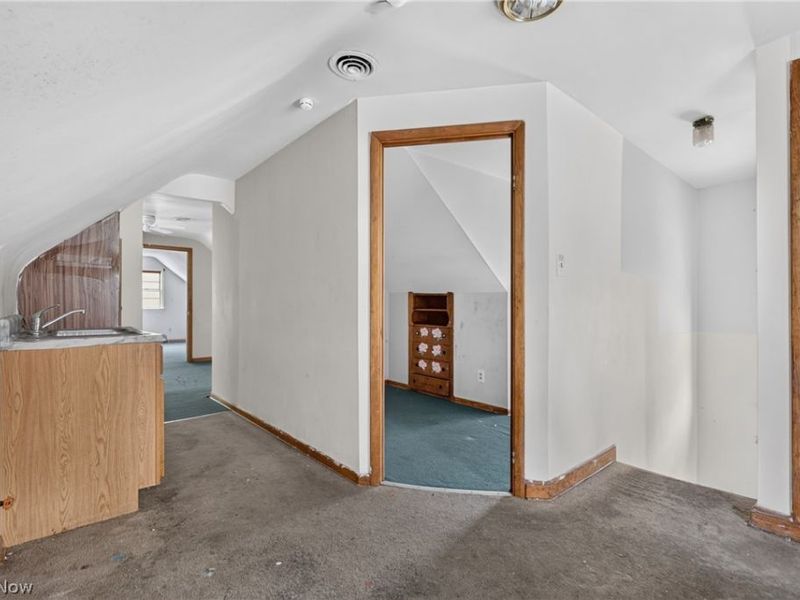 1646 Burgess Road, Cleveland, OH 44112 Photo 24