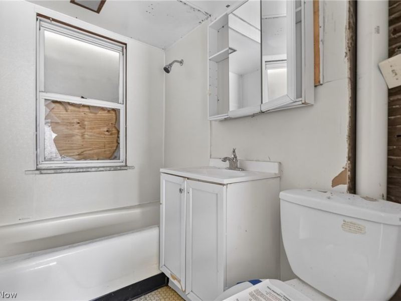 1646 Burgess Road, Cleveland, OH 44112 Photo 35