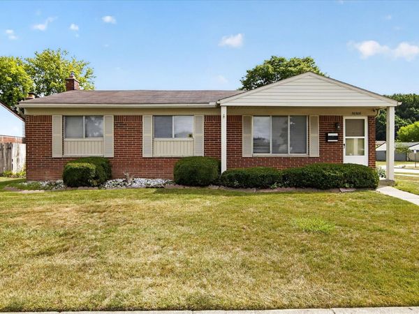 30308 Yorkshire Drive, Madison Heights, MI 48071