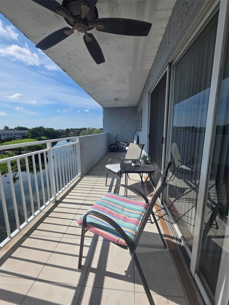 9375 Fontainebleau Blvd, Unit L311, Miami, FL 33172 Photo