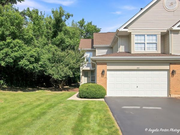 327 Cimarron Road, Unit 327, Lombard, IL 60148