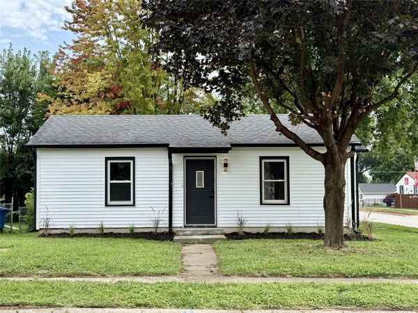 3001 Cleveland Avenue , Des Moines, IA 50317