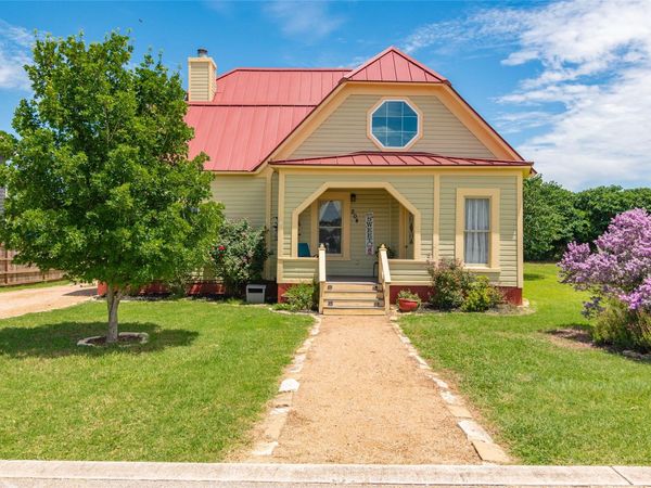 204 Prim Rose ST , Blanco, TX 78606