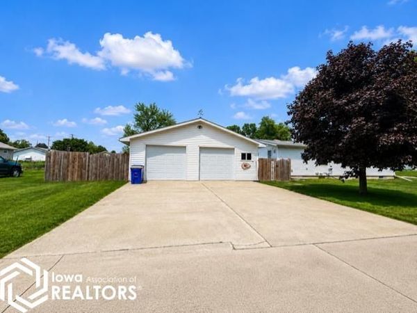 280 W Center St., Britt, IA 50423