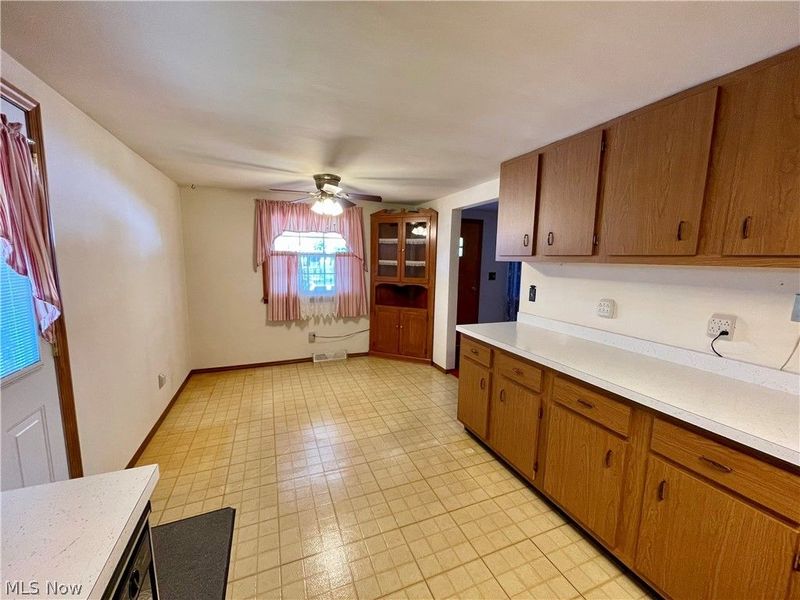 607 Jefferson Street, Toronto, OH 43964 Photo 12