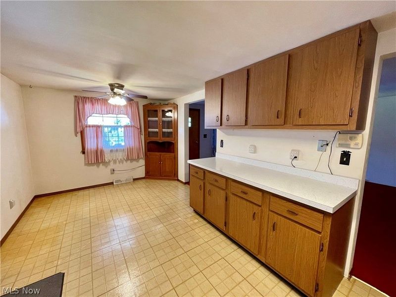 607 Jefferson Street, Toronto, OH 43964 Photo 13