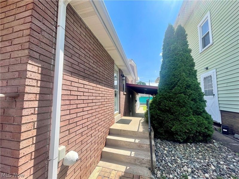 607 Jefferson Street, Toronto, OH 43964 Photo 2