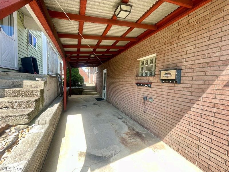 607 Jefferson Street, Toronto, OH 43964 Photo 4