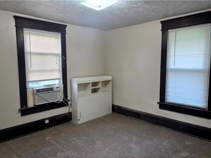382 W Cedar Street, Akron, OH 44307 Photo 16