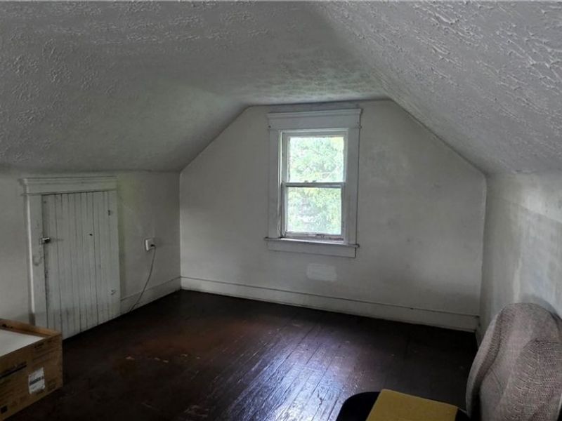 382 W Cedar Street, Akron, OH 44307 Photo 18