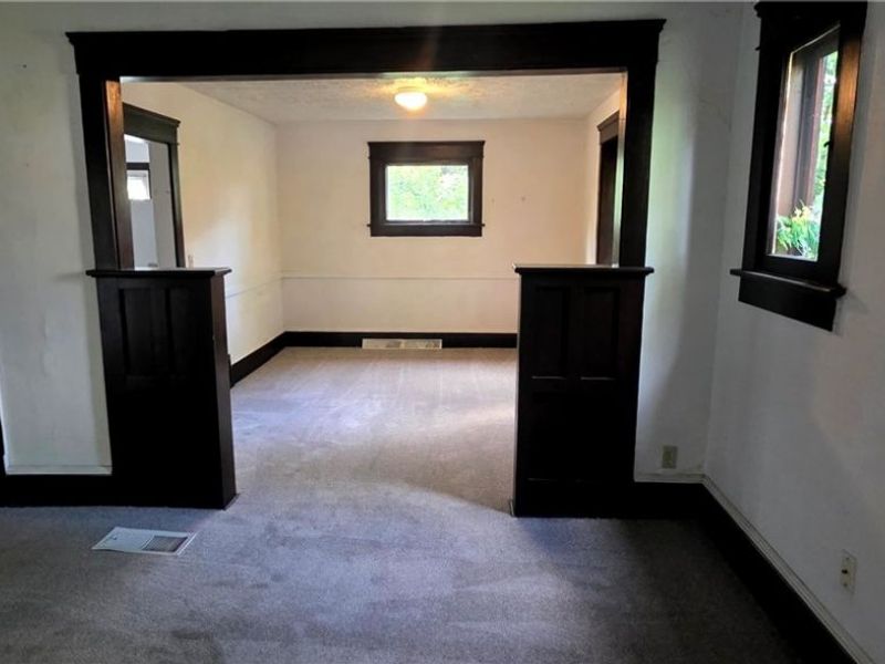 382 W Cedar Street, Akron, OH 44307 Photo 5