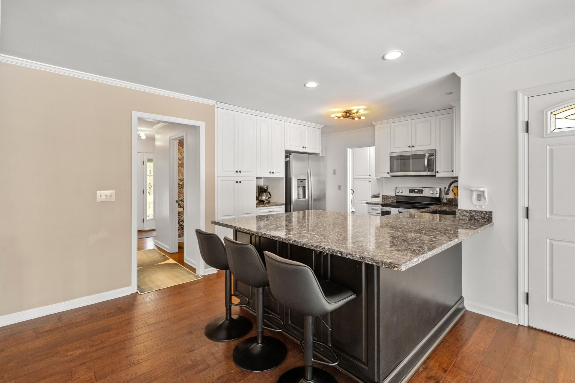 306 Anadale Court Photo 13