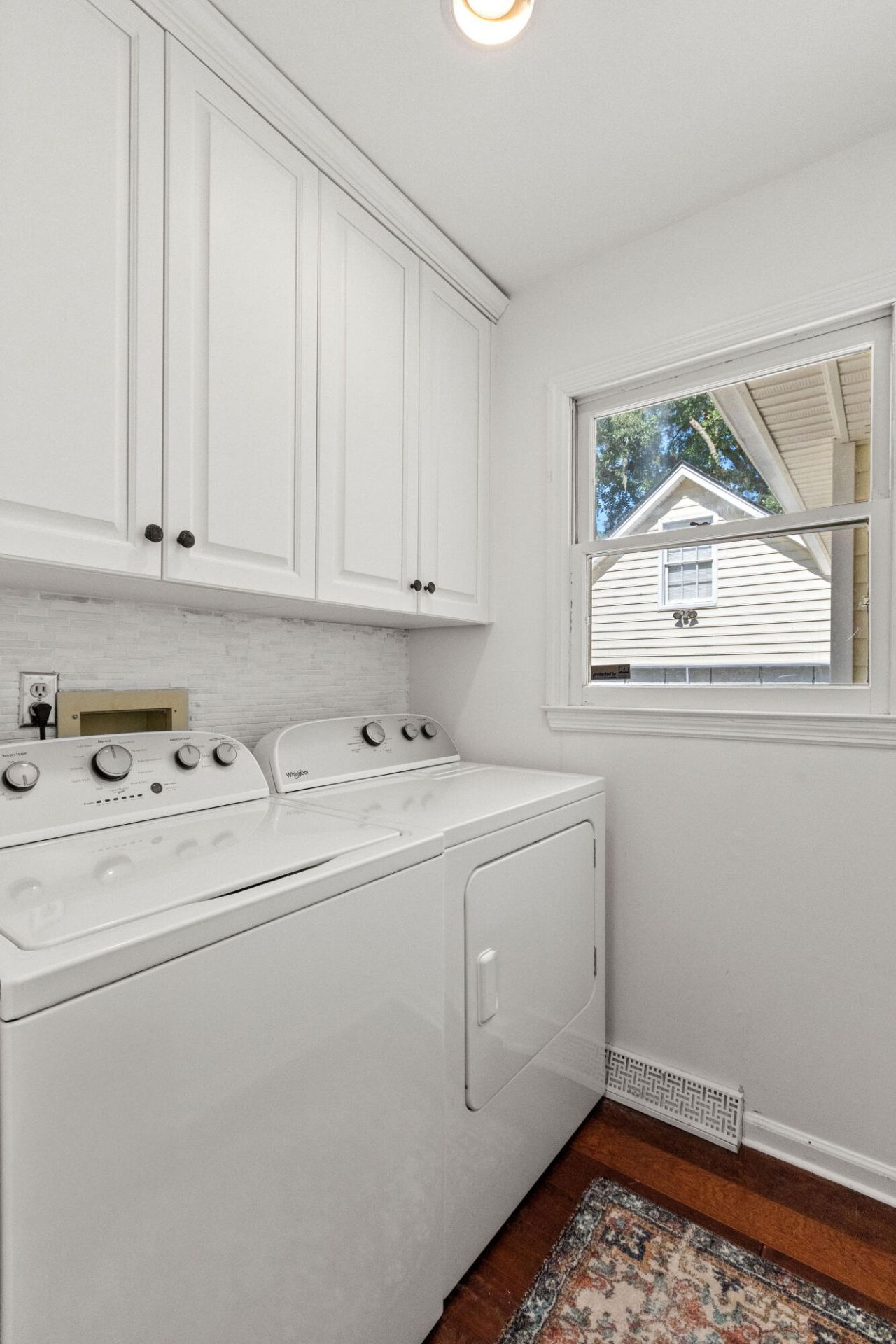 306 Anadale Court Photo 17
