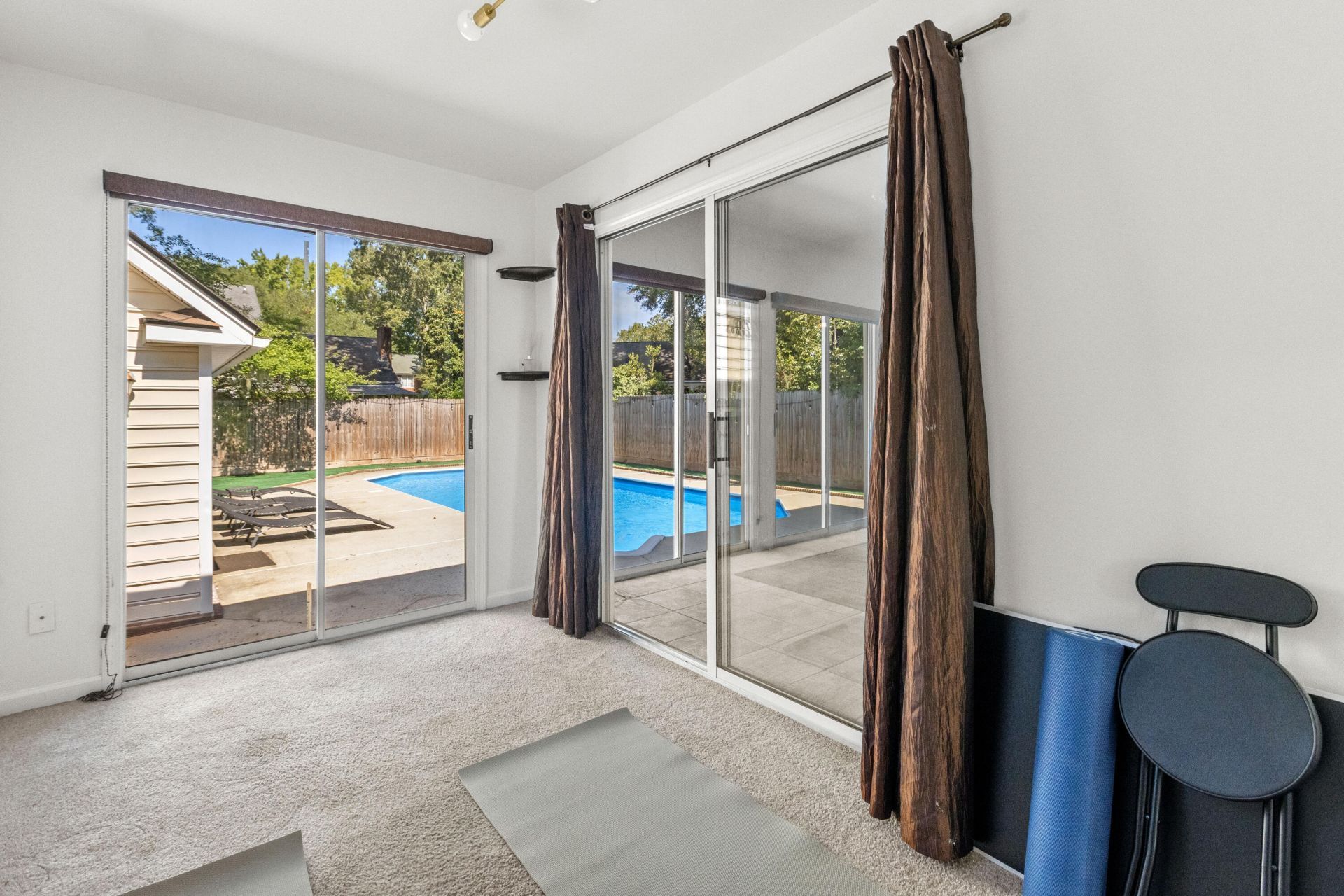 306 Anadale Court Photo 19
