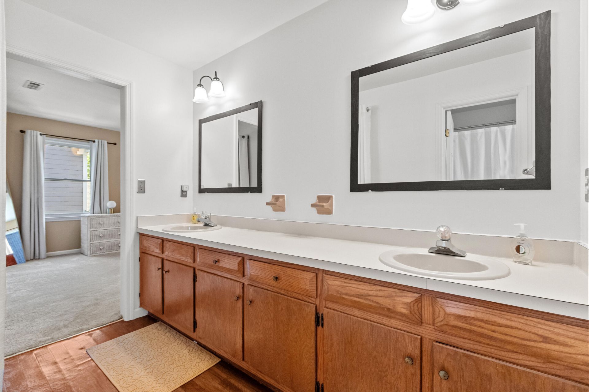 306 Anadale Court Photo 25