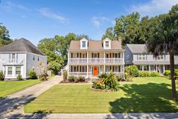 306 Anadale Court photo 4