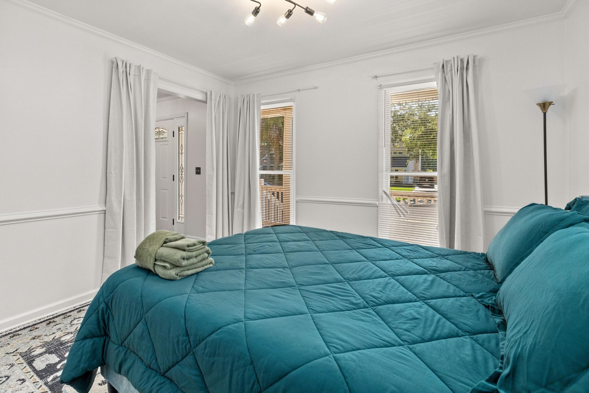306 Anadale Court Photo 39