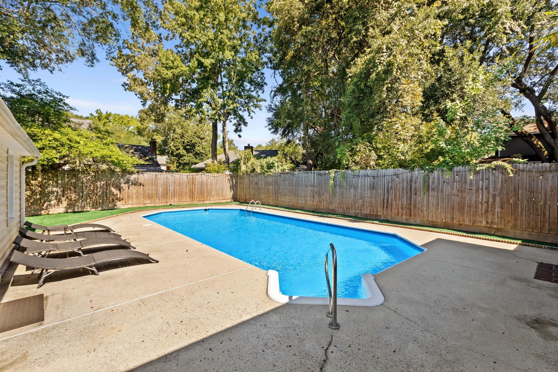 306 Anadale Court Photo 40