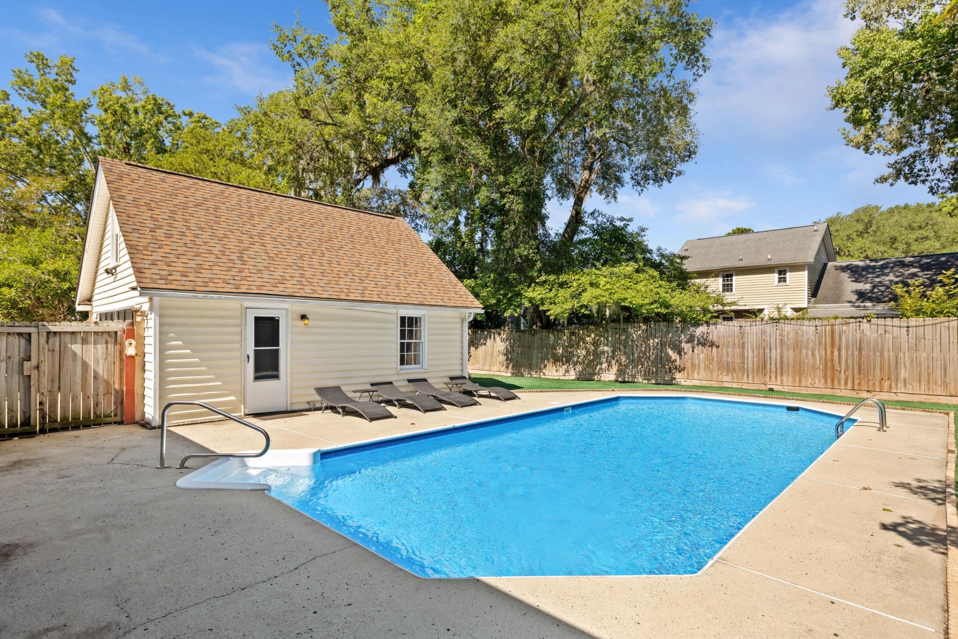 306 Anadale Court Photo 41