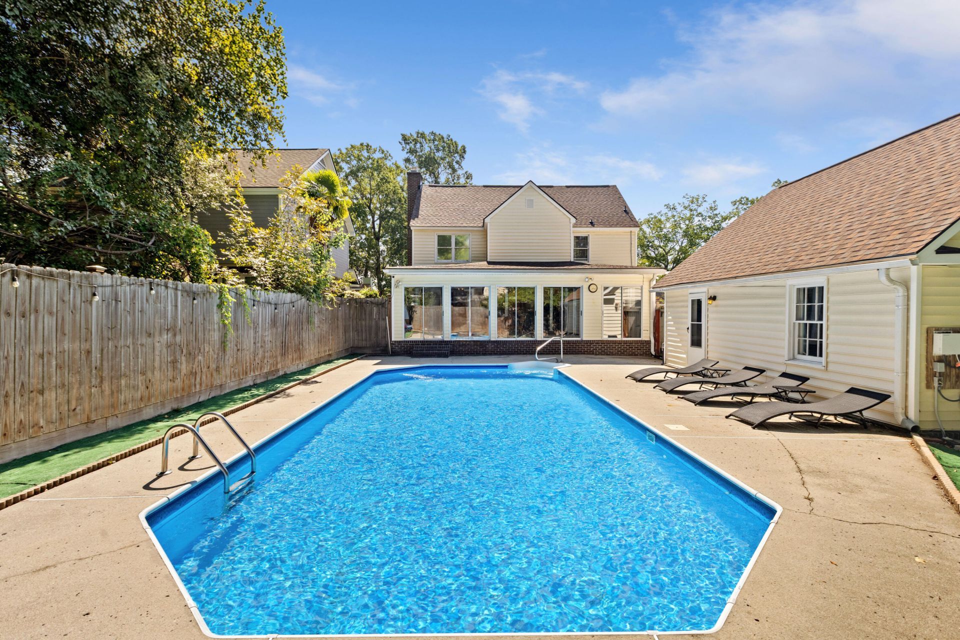 306 Anadale Court Photo 43