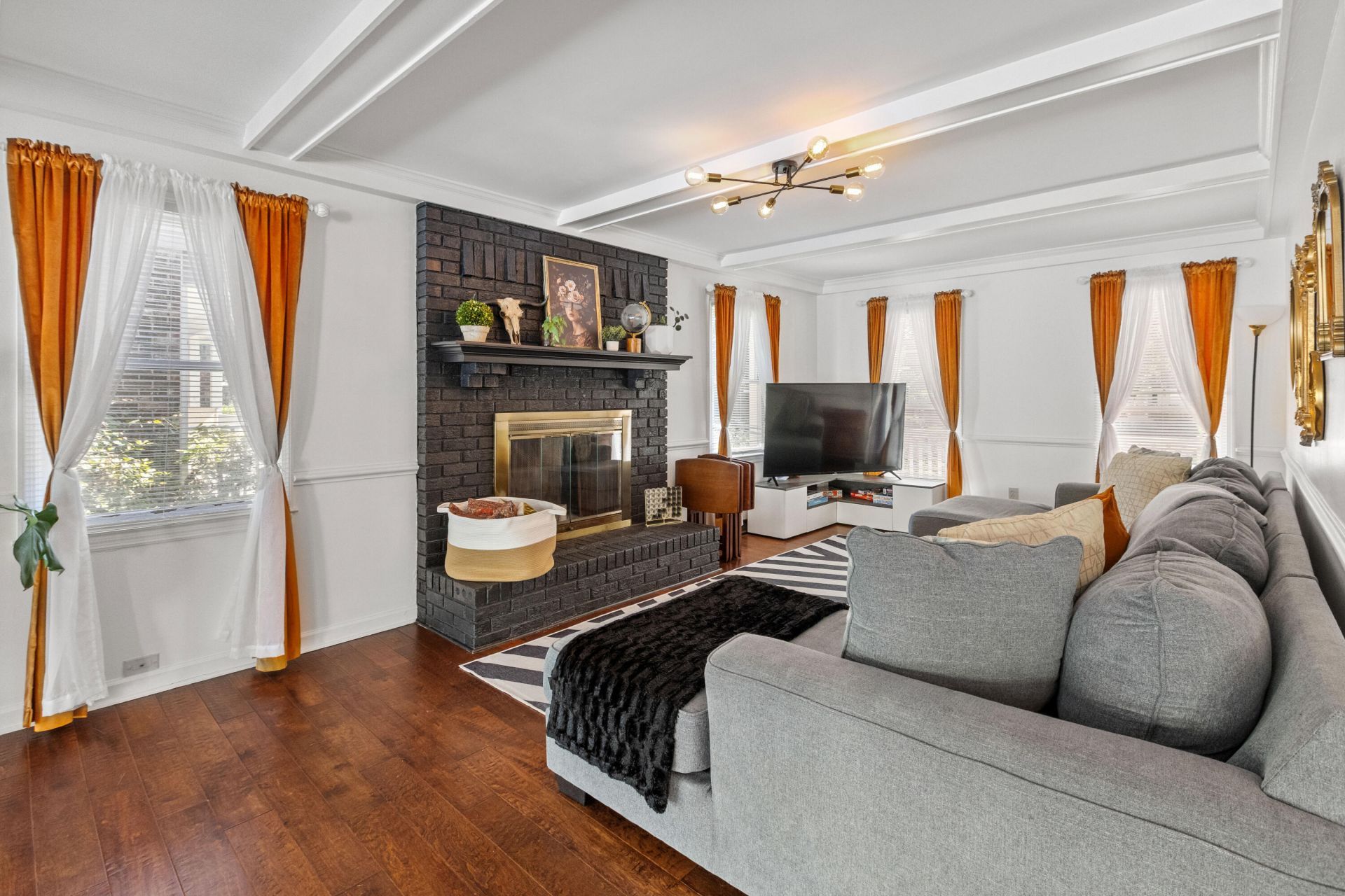 306 Anadale Court Photo 8