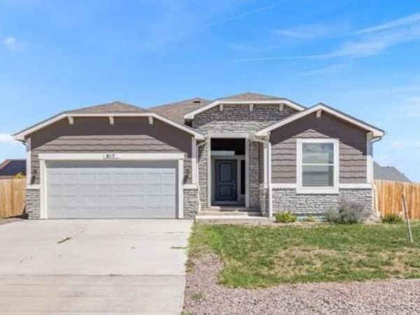 817 E Maybell Drive, Pueblo West, CO 81007