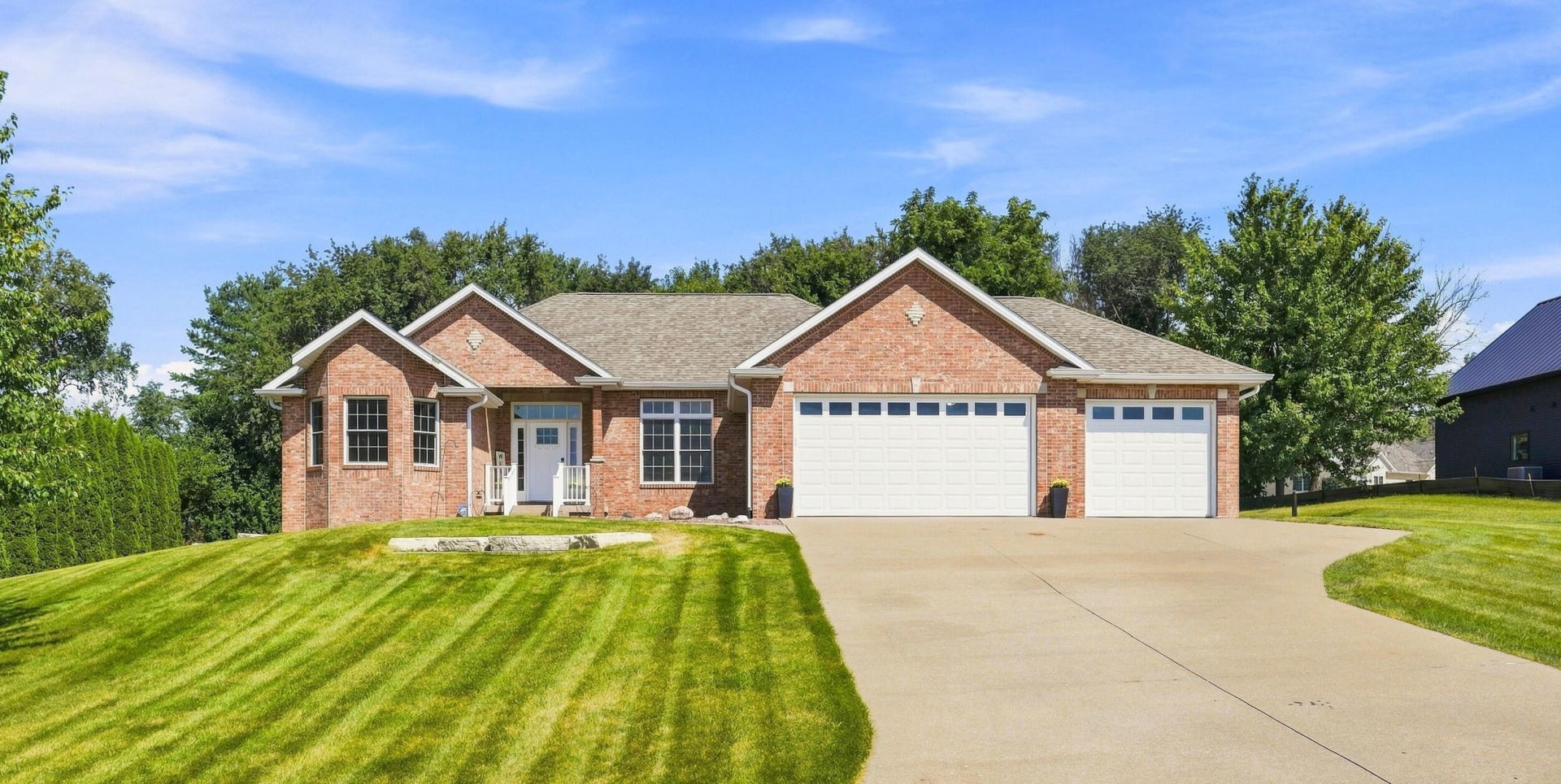 2619 Anna Elizabeth, Muscatine, IA 52761 Main Photo