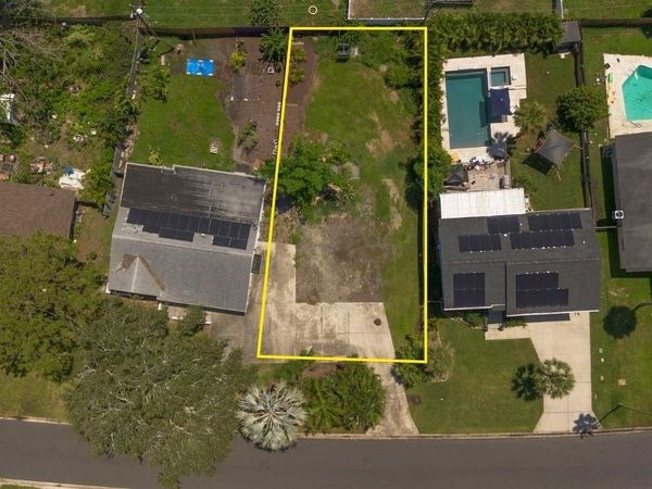 HELENA STREET NE, ST PETERSBURG, FL 33703