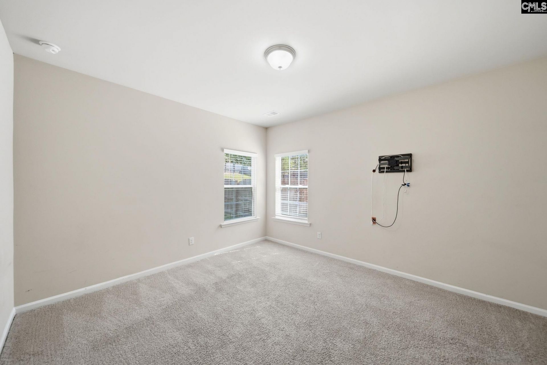 129 Esso Lane  Photo 18