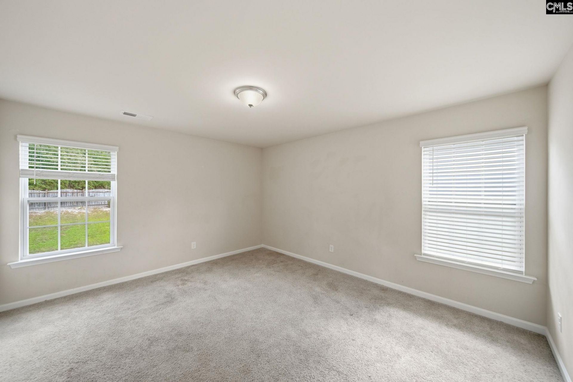 129 Esso Lane  Photo 28