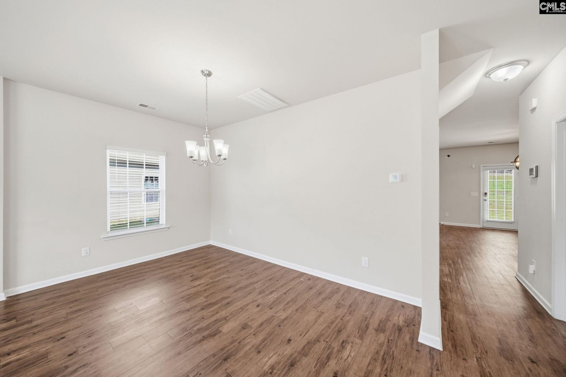 129 Esso Lane  Photo 4