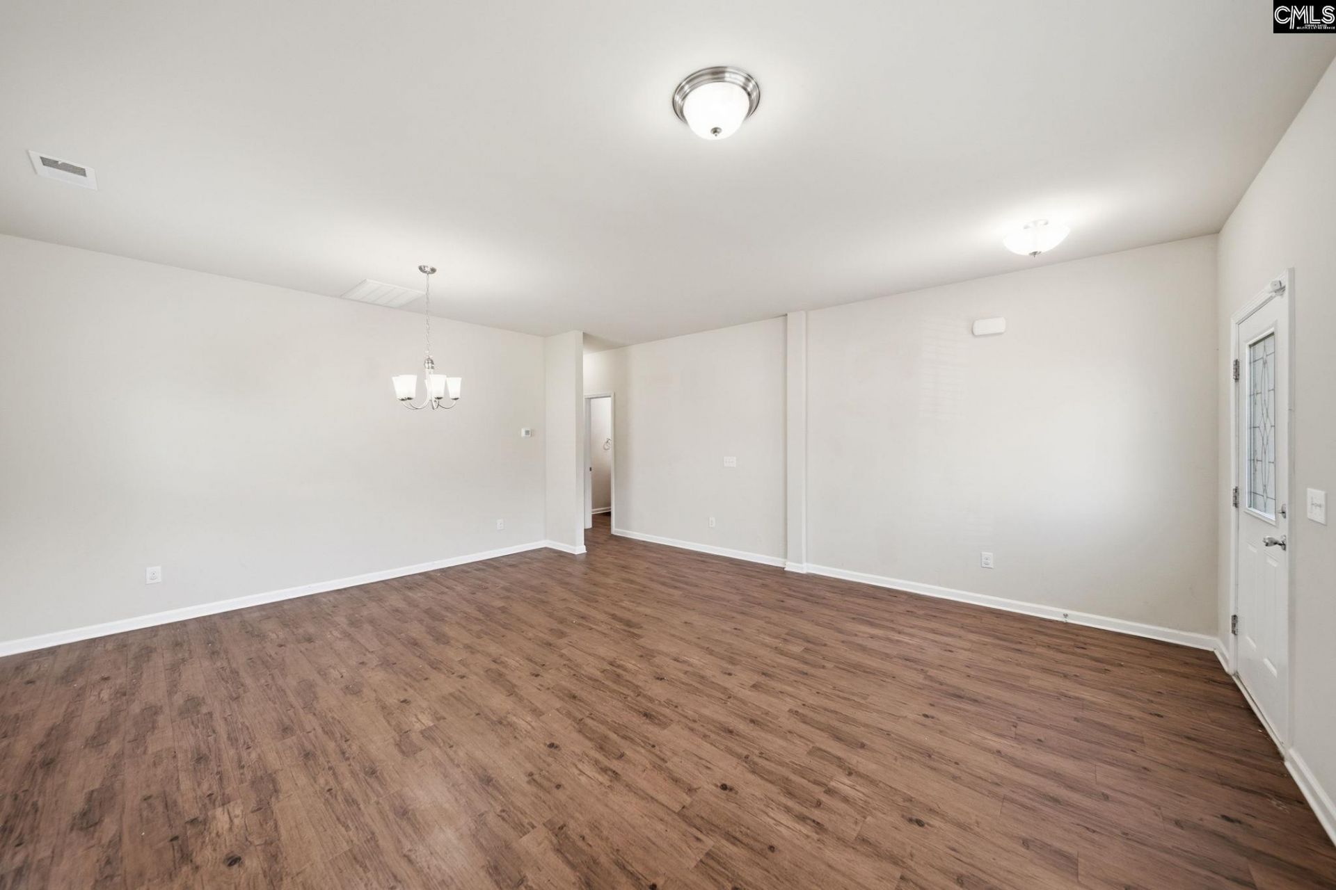 129 Esso Lane  Photo 6