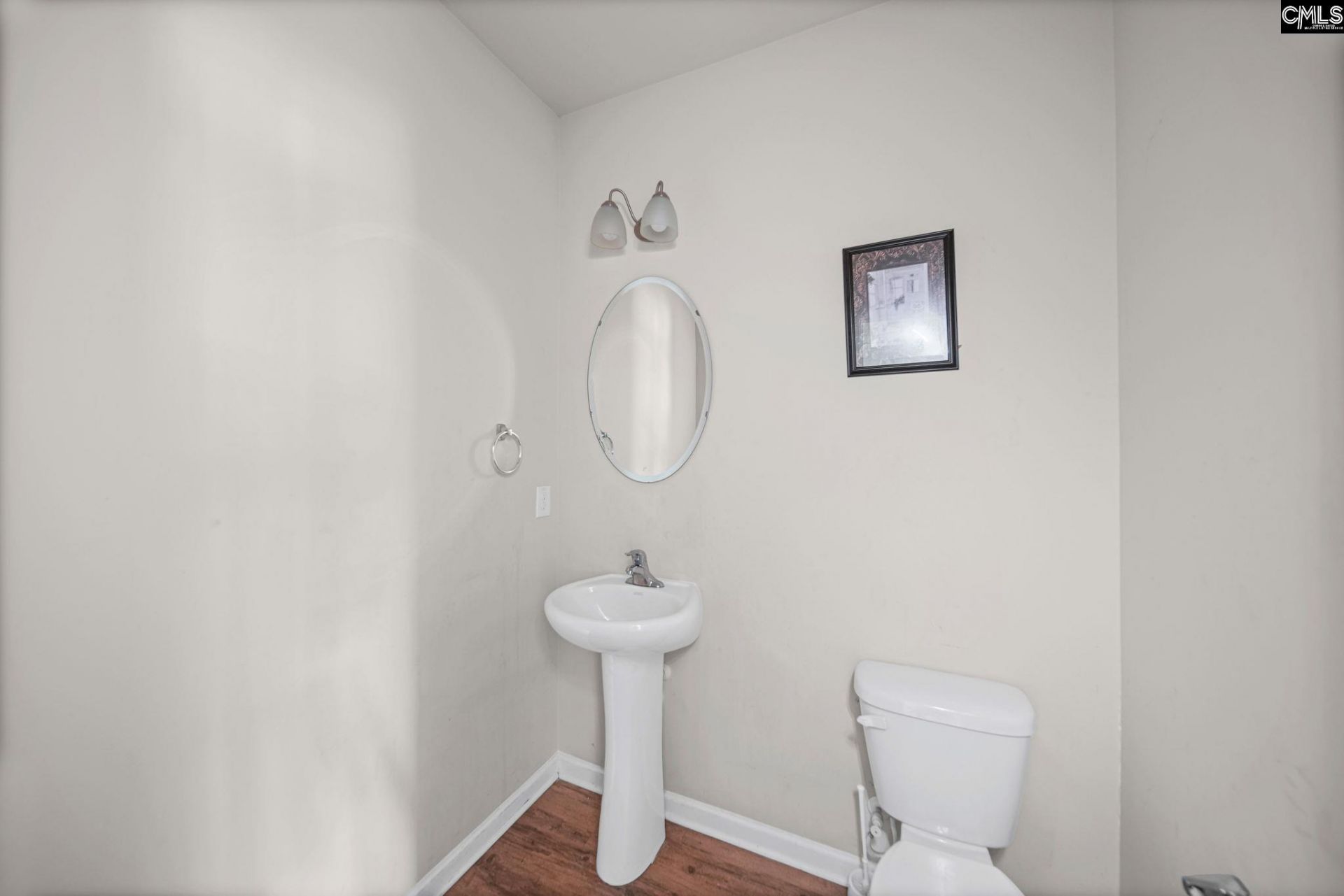 129 Esso Lane  Photo 7