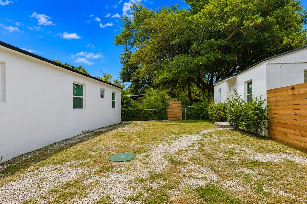 444 NW 80th Street, Miami, FL 33150 Photo