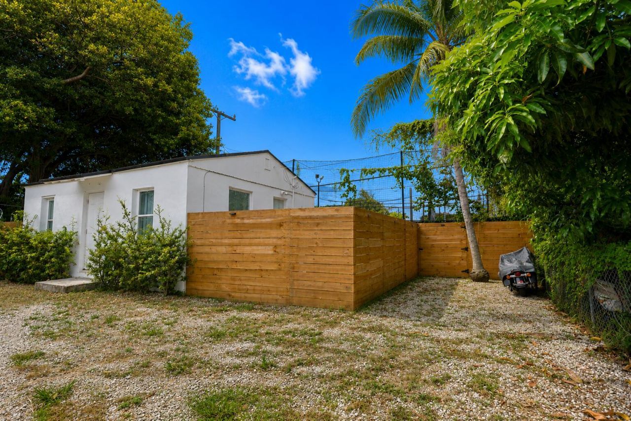 444 NW 80th Street, Miami, FL 33150 Photo