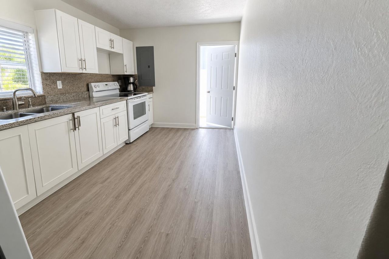 444 NW 80th Street, Miami, FL 33150 Photo