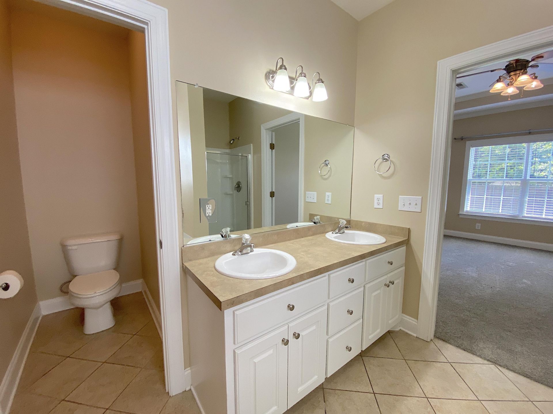 7705 Fayetteville Road Photo 10