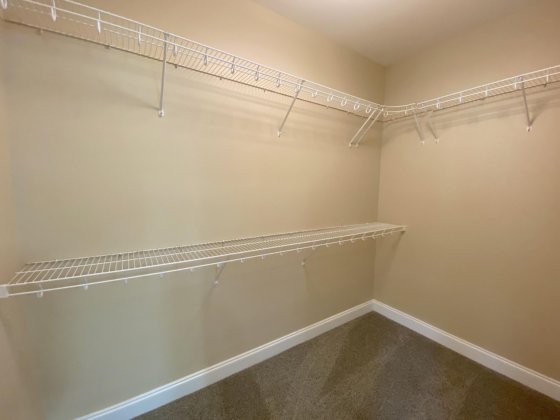 7705 Fayetteville Road Photo 13